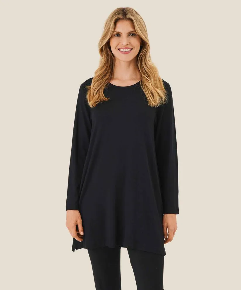 1002636  MaGlowie Tunic - Black