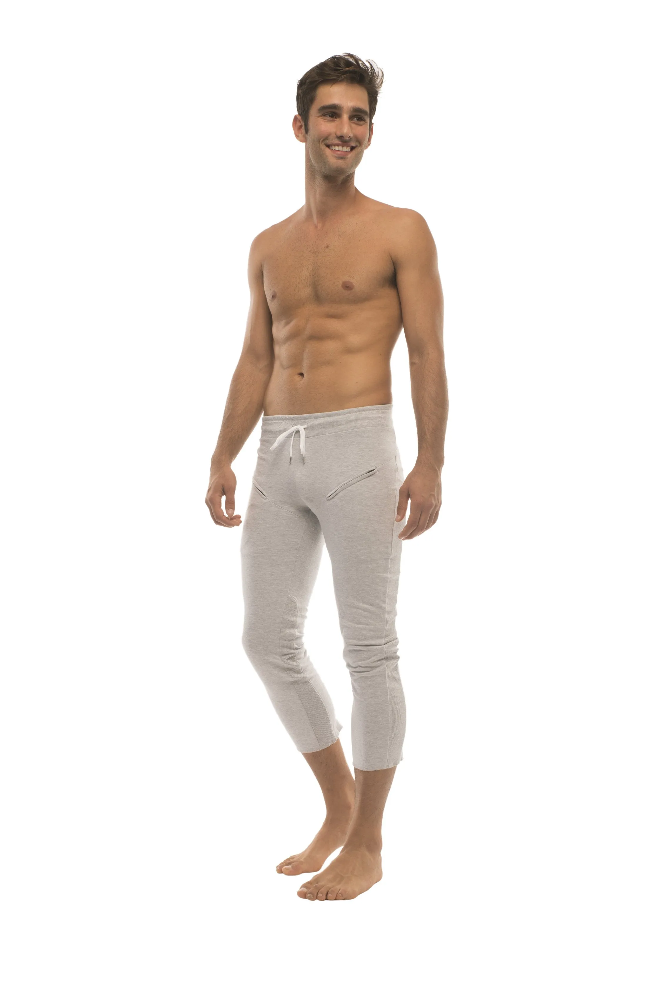 4/5 Zipper Pocket Capri Yoga Pants (Solid Heather Grey)