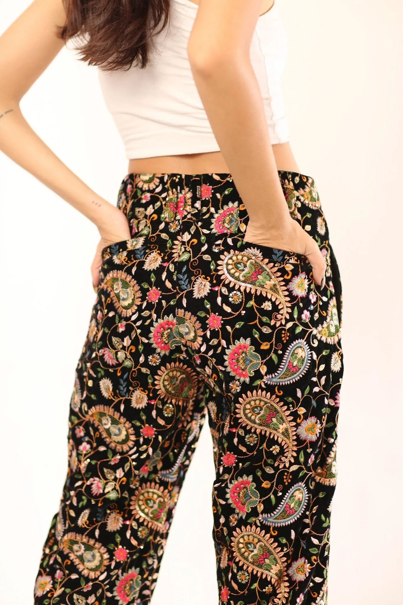 EMBROIDERED VELVET PANTS DEWI