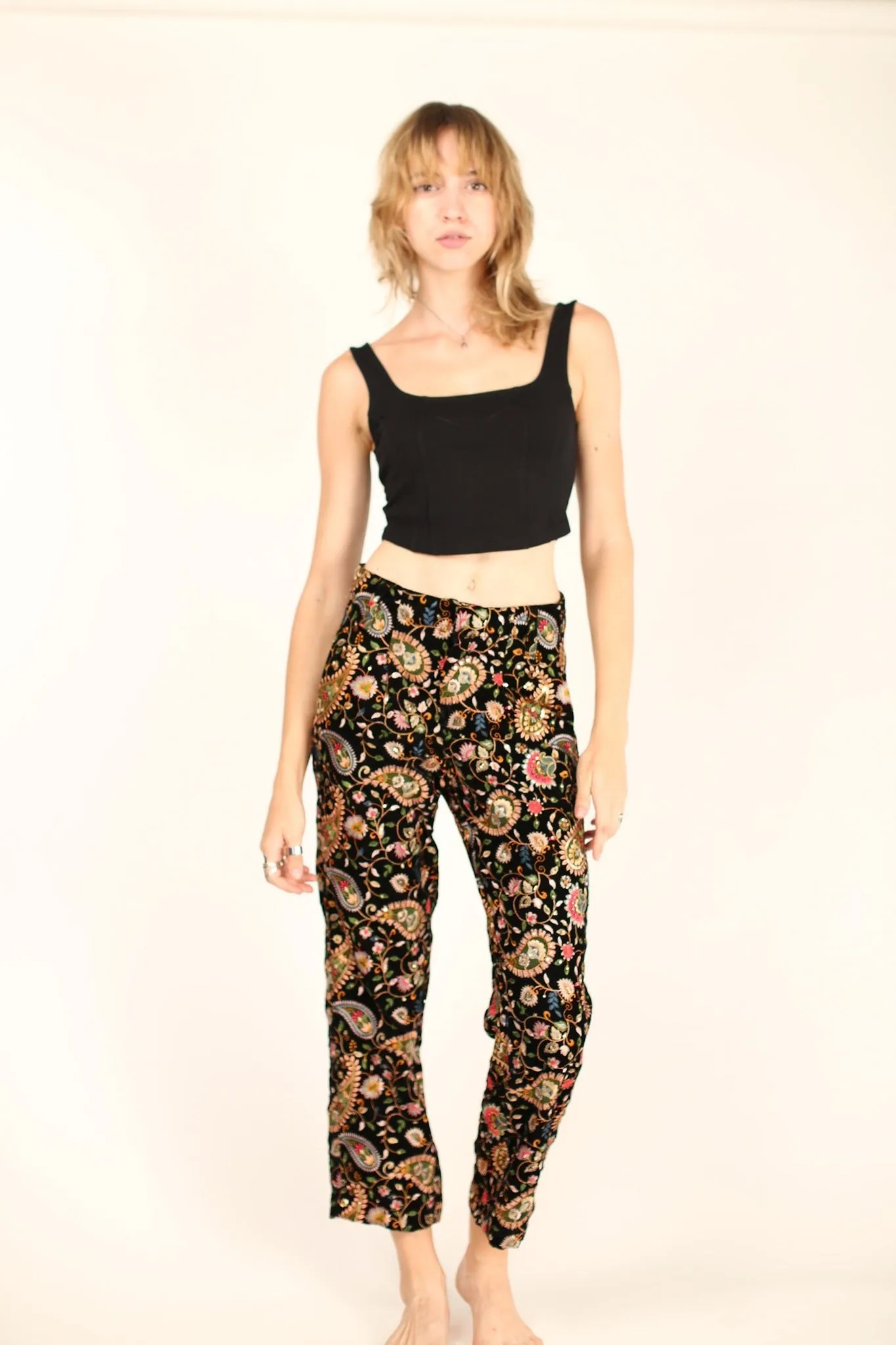 EMBROIDERED VELVET PANTS DEWI