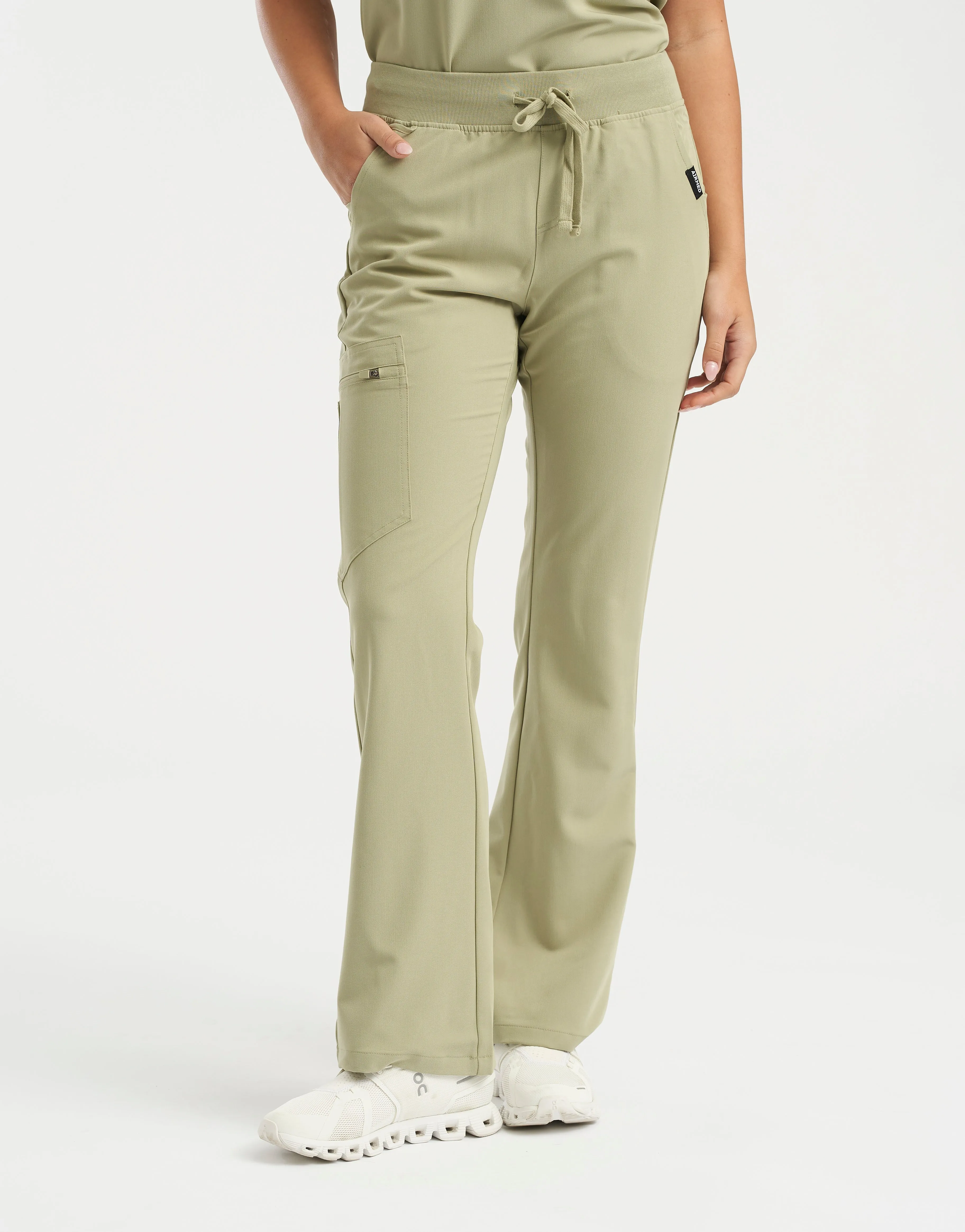 Essential Flare Scrub Pants - Matcha