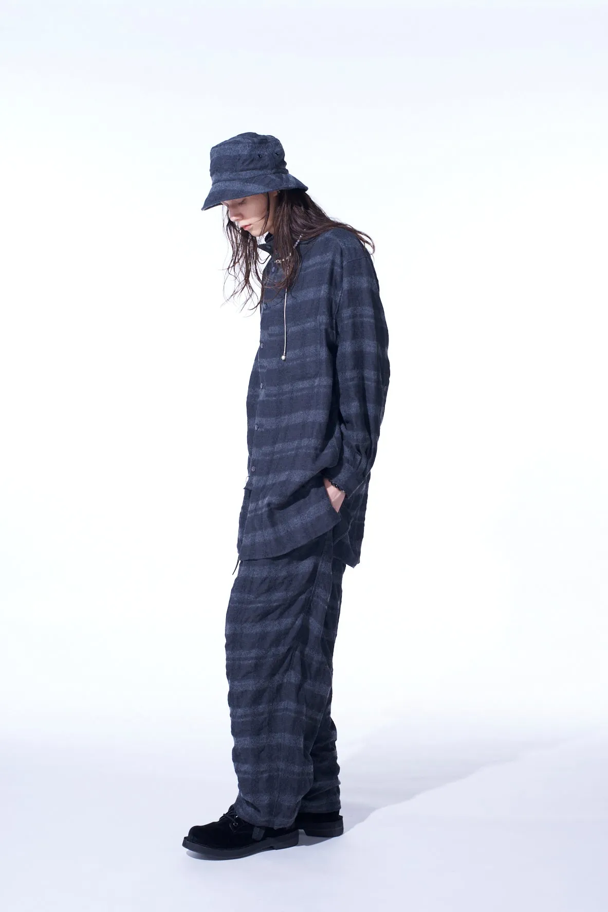 FULLING FINISHED SHADOW CHECK 3-TUCK WIDE TROUSERS