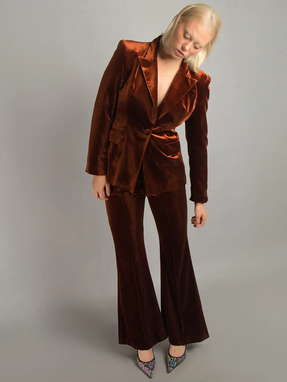 HINIYA Velvet Blazer & Flared Pants Set in Brown