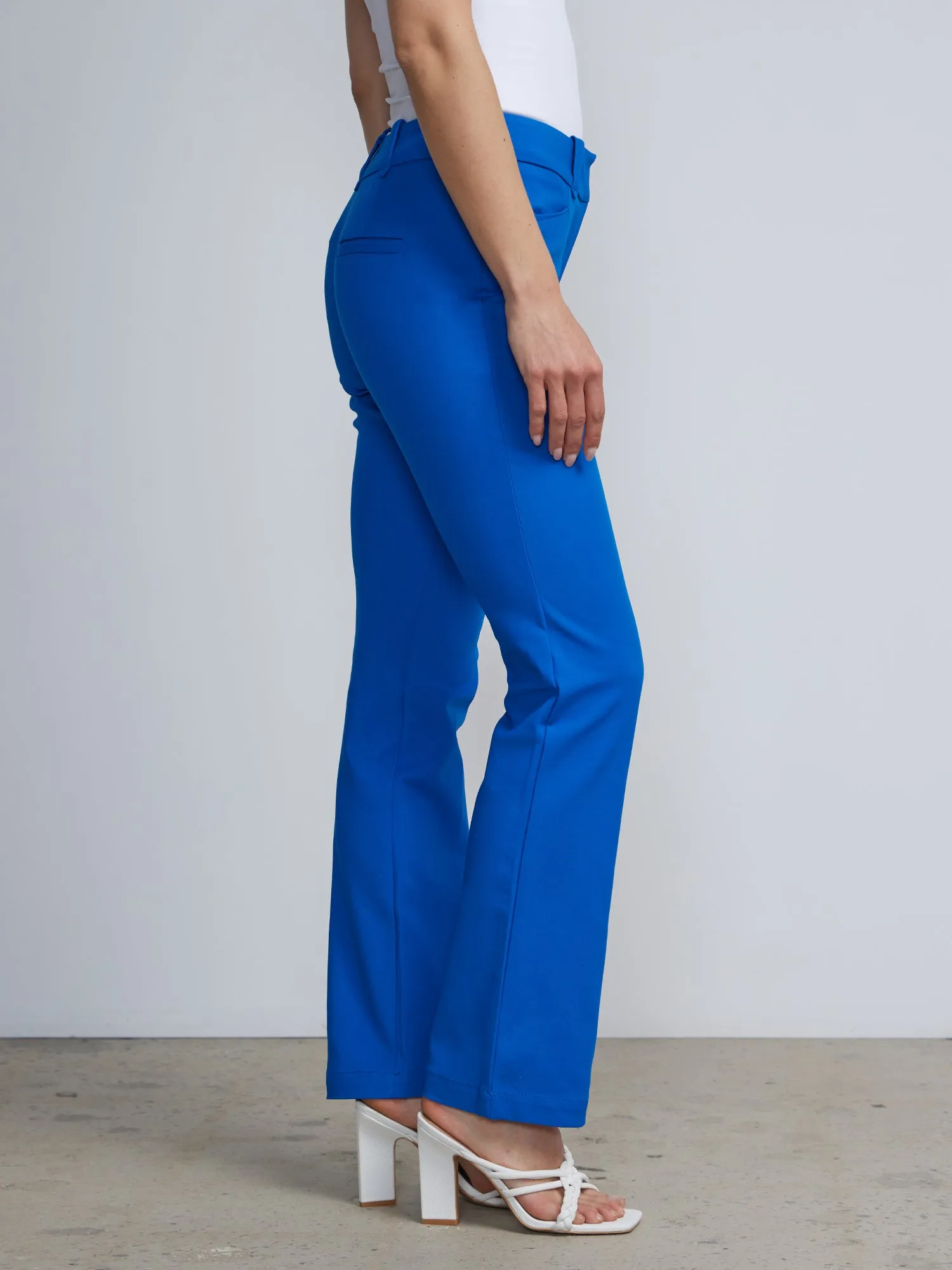 Petite Signature-Fit Mid-Rise Straight-Leg Pant - All Season Stretch