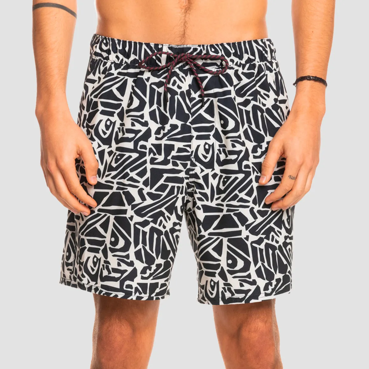 Quiksilver High Point Motion 17" Hybrid Boardshorts Black