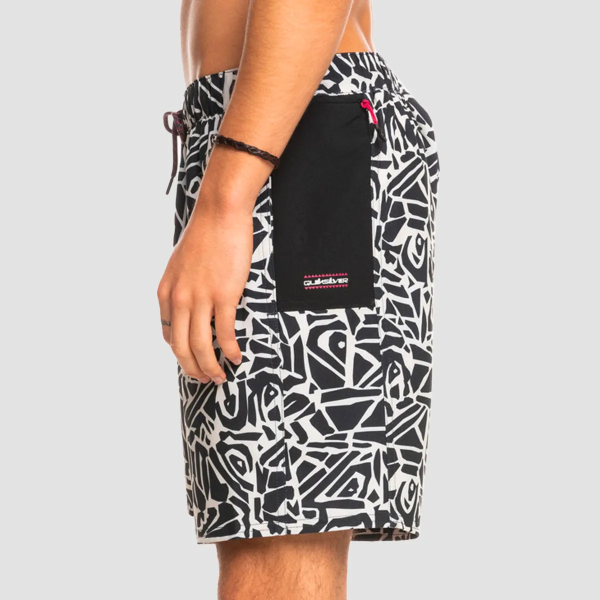 Quiksilver High Point Motion 17" Hybrid Boardshorts Black